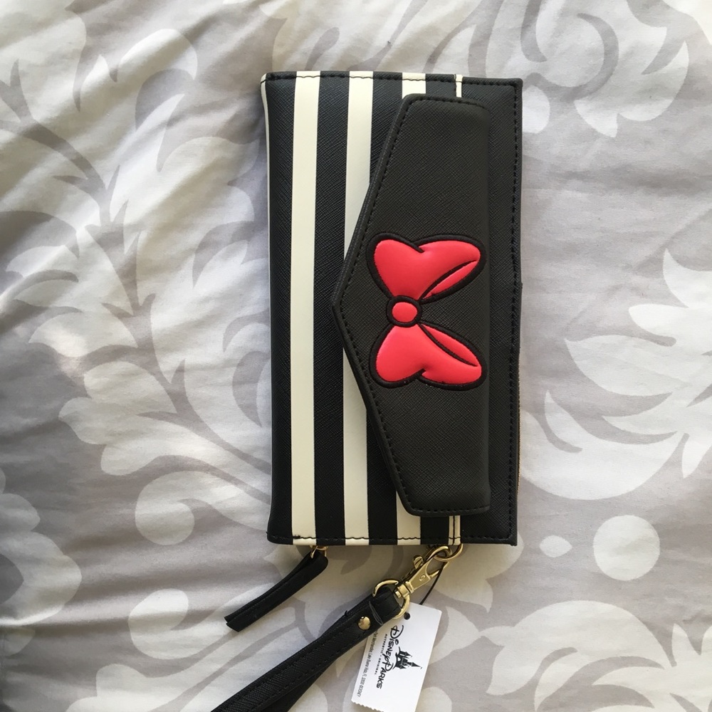 Minnie Mouse wallet/wristlet